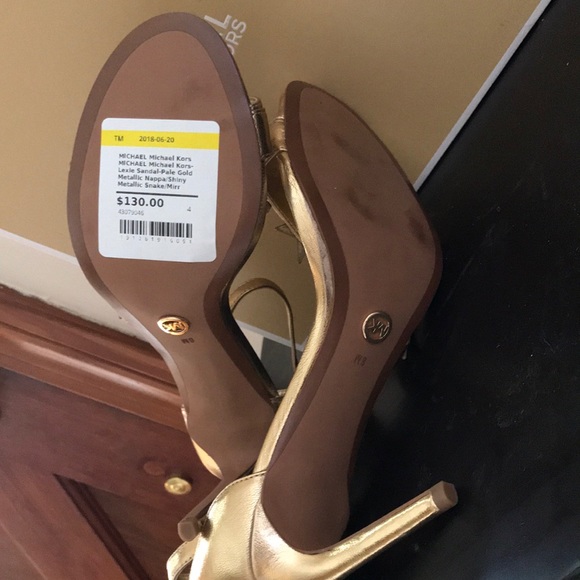NWB MICHAEL Michael Kors Lexie Gold Sandals 8M - Picture 6 of 7